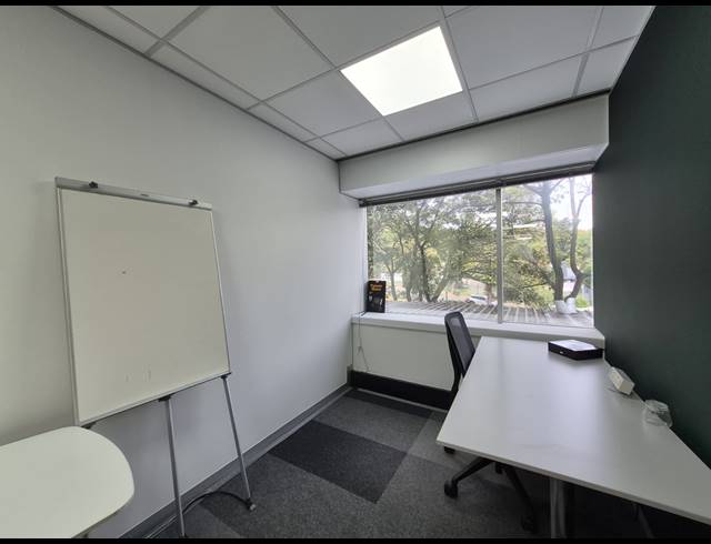 16M² OFFICE TO LET IN ROSEBANK